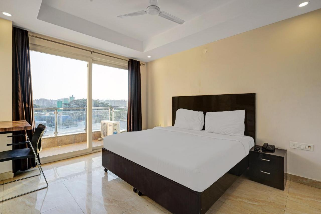 Super Townhouse Tipsyy Near Bestech Central Square Mall Ґурґаон Екстер'єр фото