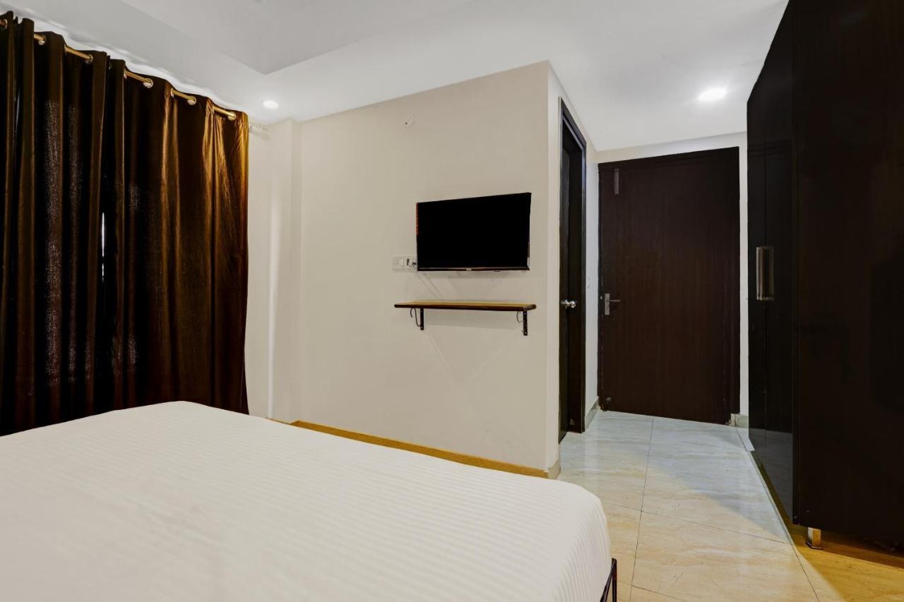 Super Townhouse Tipsyy Near Bestech Central Square Mall Ґурґаон Екстер'єр фото
