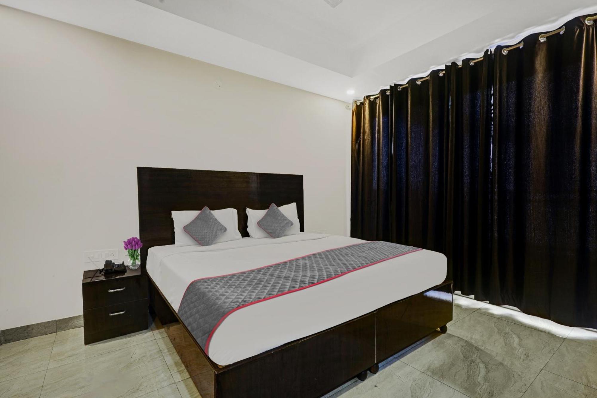 Super Townhouse Tipsyy Near Bestech Central Square Mall Ґурґаон Екстер'єр фото