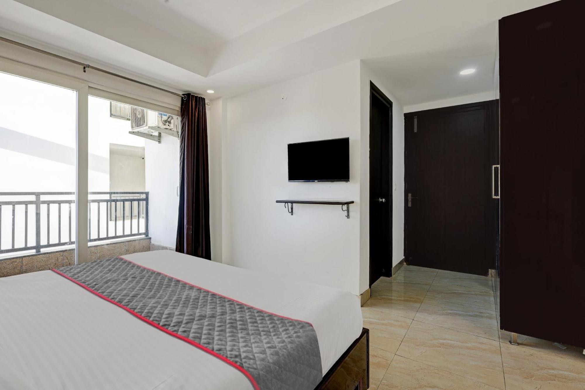 Super Townhouse Tipsyy Near Bestech Central Square Mall Ґурґаон Екстер'єр фото