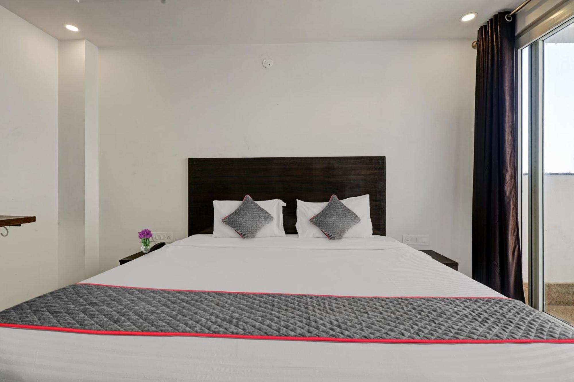 Super Townhouse Tipsyy Near Bestech Central Square Mall Ґурґаон Екстер'єр фото